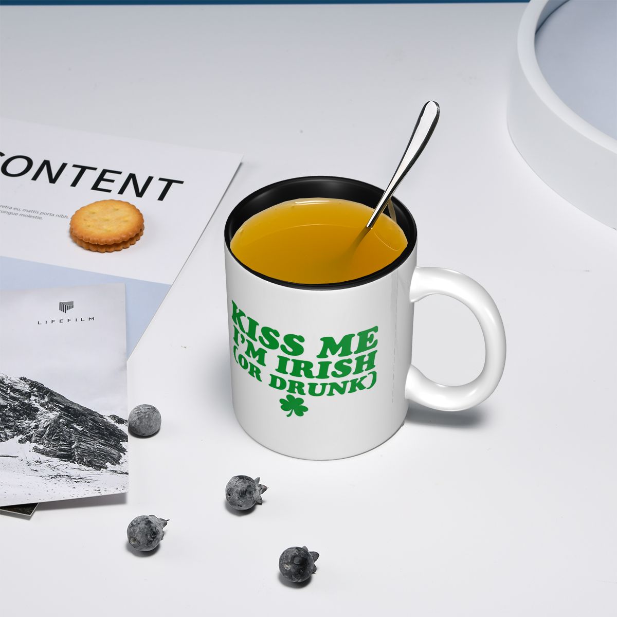 Caneca Engraçada 'Beija-me, So - Coffee Tea And Me avaliação e preço
